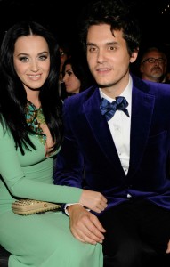 Katy Perry vuelve con su ex después de 11 meses