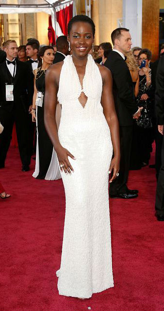 Roban el vestido que Lupita Nyong'o uso en los Oscar