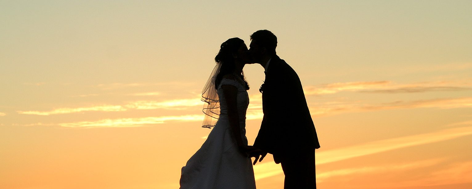 La tendencia de los chilenos es convivir sin casarse