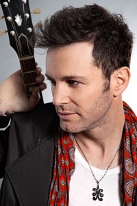 Axel Comparte un Mensaje de Paz