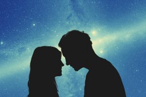 Dime qué signo es tu pareja y te diré cuál es el tipo de beso que ama y odia