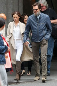 Encuentran sin vida a la joven novia de Jim Carrey