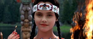 Mira en lo que se convirtió Merlina de los Locos Addams 25 años después