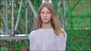Con 14 años, es la reina de Dior