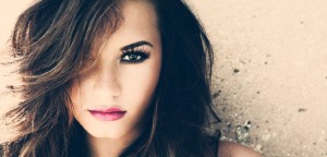 Demi Lovato al natural: sin maquillaje, sin retoques y desnuda