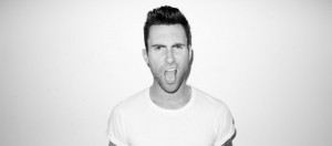 ¡Adam Levine sorprende a un fan que estaba pasando un difícil momento!