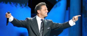 Luis Miguel Despeja Dudas y se Presenta en Argentina