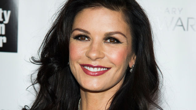 Mira cómo Catherine Zeta-Jones celebra 15 años de matrimonio