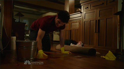 Por esta razón los hombres que ayudan con las tareas de la casa son más felices