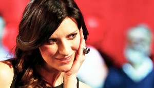 ¡Qué solidaria! Por esta razón Laura Pausini no se casa con su pareja