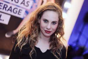 La guapa actriz que interpreta a Esmeralda