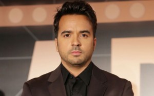 Luis Fonsi envió su apoyo a cantante que está pasando por un difícil momento