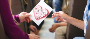 El insólito castigo a un niño que escribe una carta de amor a su compañera