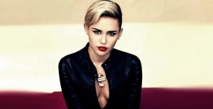 Parece que Miley Cyrus dijo Año Nuevo, look nuevo
