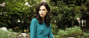 Modelo se rebela contra la delgadez en la industria de la moda