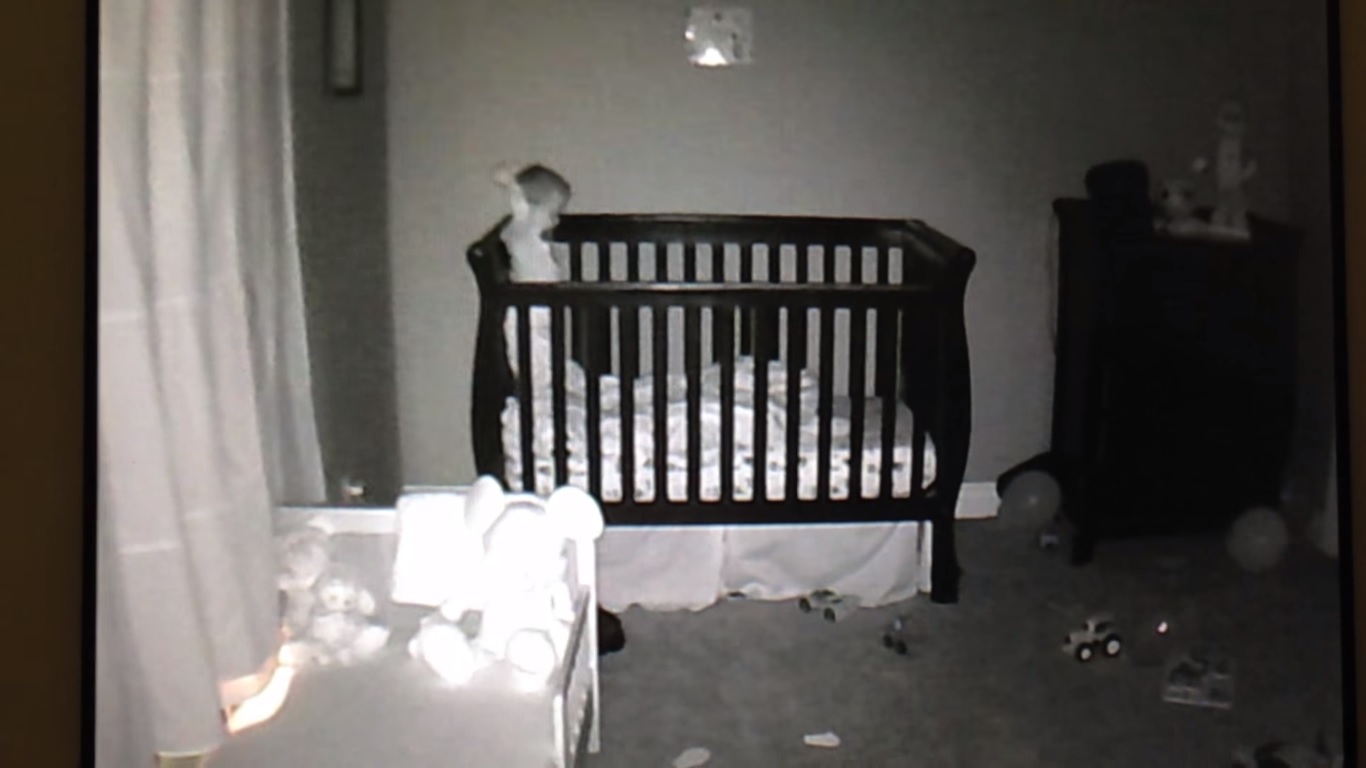 ¡No creerás que hacía este bebe al momento de ir a dormir!