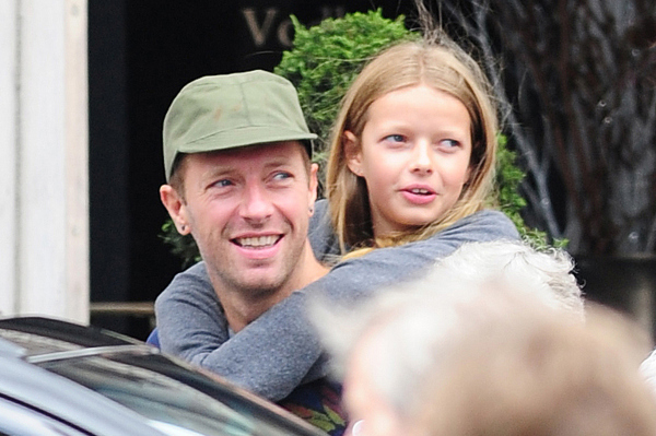 **USA ONLY** *EXCLUSIVE* London, UK - Coldplay frontman Chris Martin had an amazing Father's Day on Sunday when he got to spend the afternoon with his two kids, Apple and Moses. The happy trio dined out at Wosley Restaurant on Piccadilly and then went for a walk afterwards, with Chris giving Apple a piggyback ride as they went. AKM-GSI       June 21, 2015   **USA ONLY** To License These Photos, Please Contact : Steve Ginsburg (310) 505-8447 (323) 423-9397 steve@akmgsi.com sales@akmgsi.com or Maria Buda (917) 242-1505 mbuda@akmgsi.com ginsburgspalyinc@gmail.com