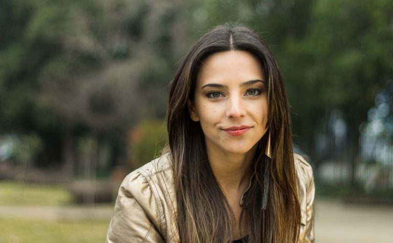 Daniela Castillo se reinventa con radical cambio de look