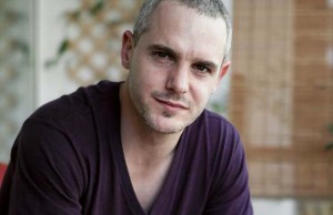 Ricardo Fernández reveló por qué no se emitió escena homosexual en "Cómplices"