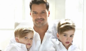 Feliz Navidad nos dice Ricky Martin