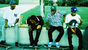 Arrestados por usar pantalones anchos y bajos