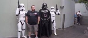 "Darth Vader" ayuda a anunciar una maravillosa noticia