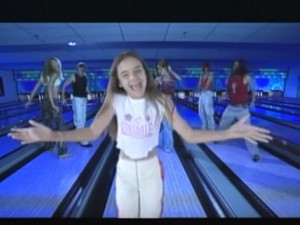 ¡Wow! El increíble cambio de Melody, la cantante de "El baile del gorila"