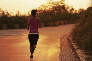 Conoce los beneficios de correr a última hora de la tarde