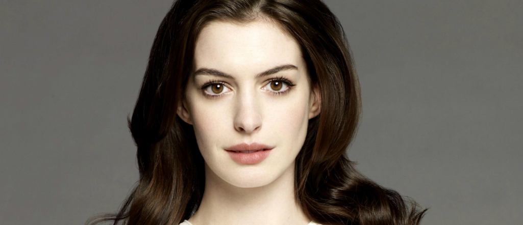¡Awww! Nuevas imágenes de Anne Hathaway embarazada