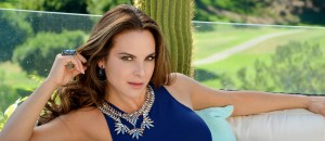 Kate del Castillo se quita la ropa por una buena causa