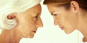 ¿Tu suegra se mete demasiado? 5 señales que la delatan