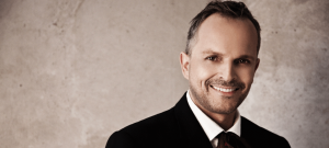 Miguel Bosé Vuelve a Chile ¡Participa Aquí!