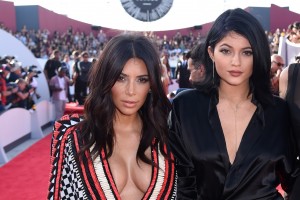 KYLIE JENNER NO SIGUIÓ EL CONSEJO DE SU HERMANA KIM KARDASHIAN