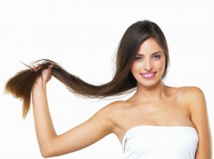 ¿Es posible lograr que el cabello crezca más rápido?