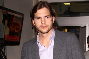 ¿Infiel otra vez? Mira donde pillaron a Ashton Kutcher
