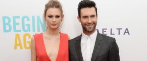 Esposa de Adam Levine sorprende con sexy figura post embarazo