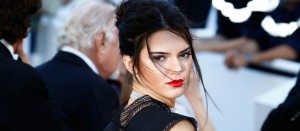 El irreconocible look de Kendall Jenner