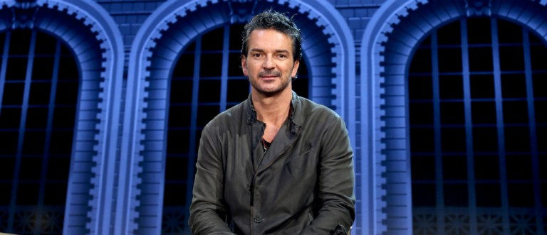 ¡Ricardo Arjona comparte tierna foto con su hijo!