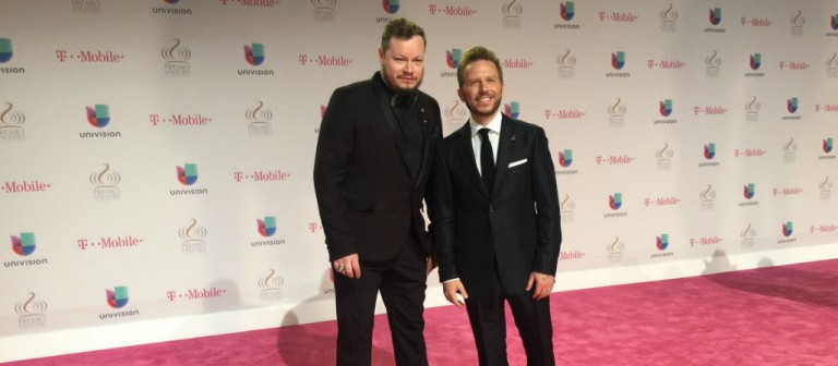 ¡Los famosos se toman las redes sociales y Sin Bandera ya lo hizo!