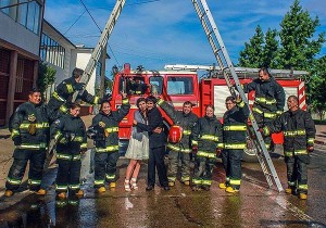 Bomberos de Traiguén se conocen en incendio y se casan