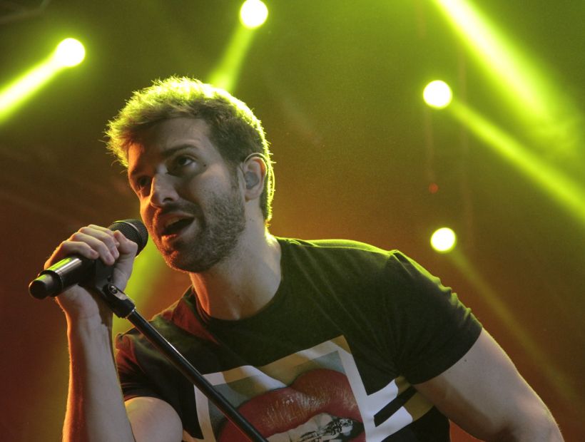 Público iquiqueño se rindió a los pies de Pablo Alborán