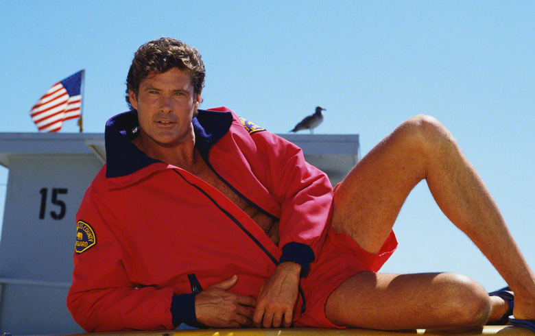 David Hasselhoff se luce en el remake de "Baywatch" con tremendo cuerpazo
