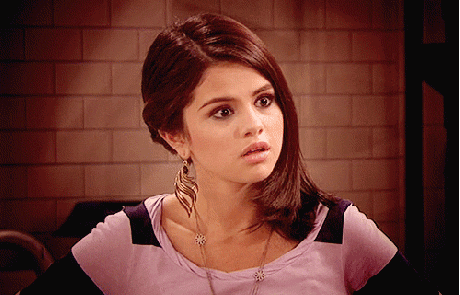 Selena Gomez se luce con sensual baile al estilo Rihanna