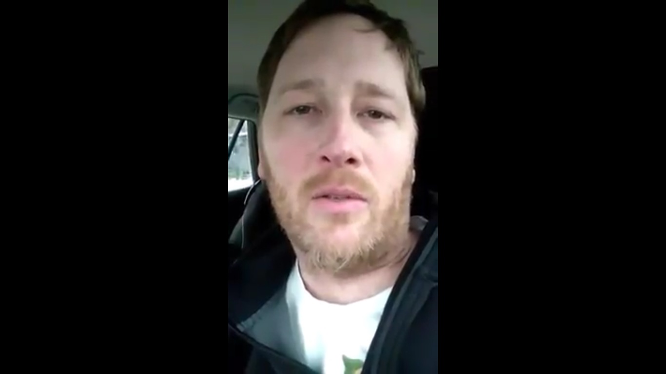 Papá defendió a su hijo con Síndrome de Down en las redes sociales