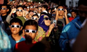 Las impresionantes fotos que dejó el Eclipse solar que terminó un día antes