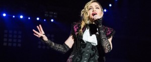 Video: ¡Ups! Madonna perdió en control en pleno concierto