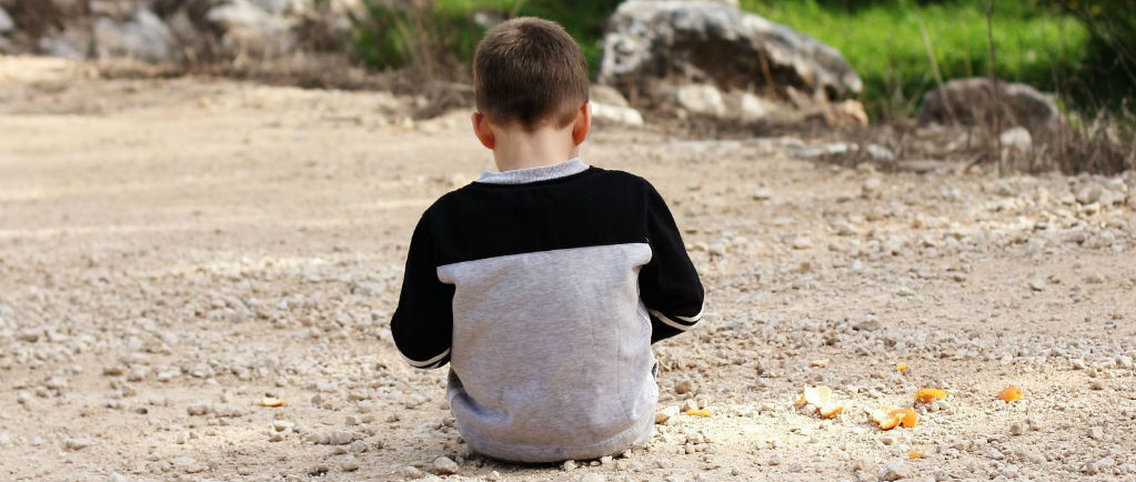 Madre abandonó a su hijo de 8 años y esta fue su excusa