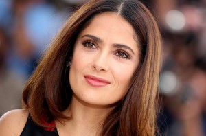 Salma Hayek recurre a trucos de su abuela para nuevo emprendimiento