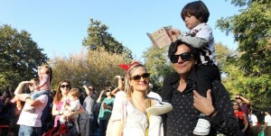 Sergio Lagos con babero: su hijo entró al conservatorio de música