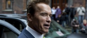 ¡Dos gotas de agua! Conoce al hijo de Arnold Schwarzenegger‬‬ que arrasa en redes sociales